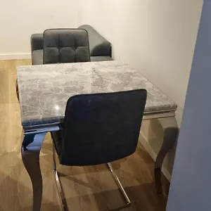 Apartment Budget Hotl Aparts, Bradford (West Yorkshire)
